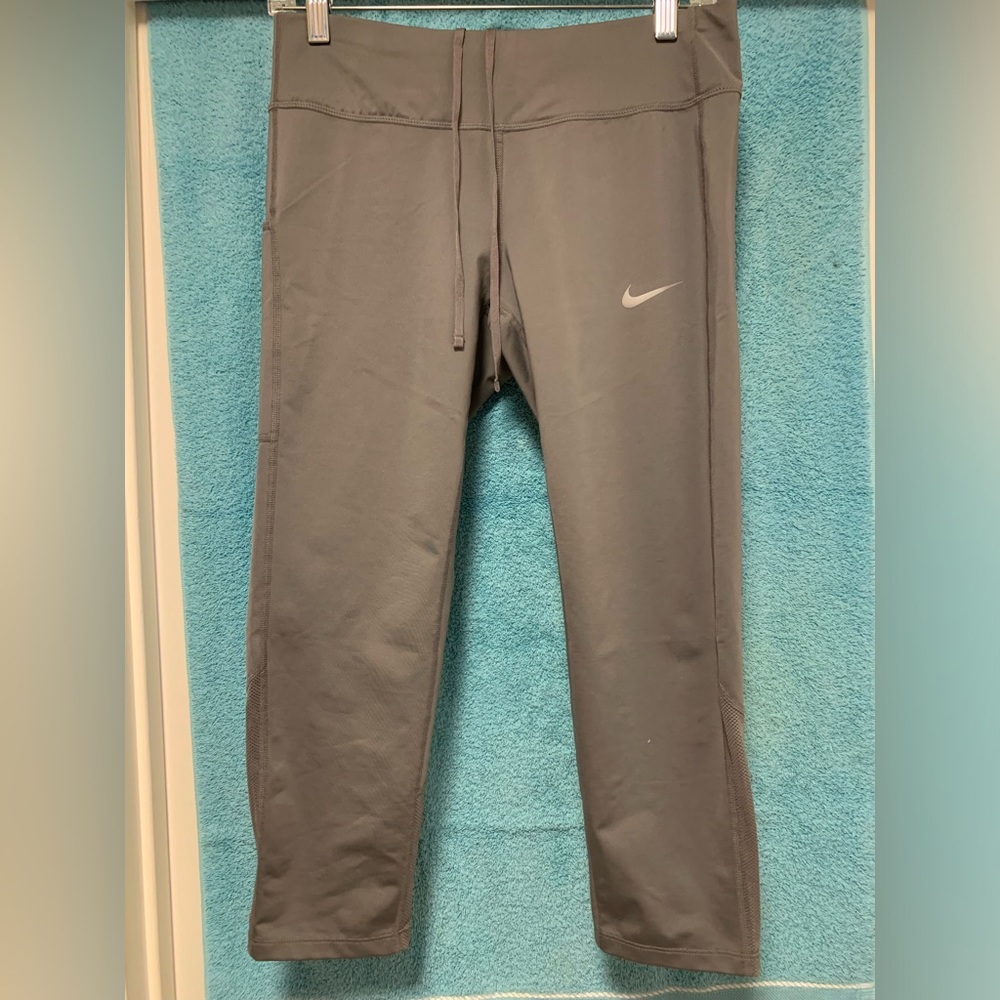 NIKE WOMENS POWER RACER TRAINING CROP TIGHT DRI-FIT PANTS GREY CD2184-056
